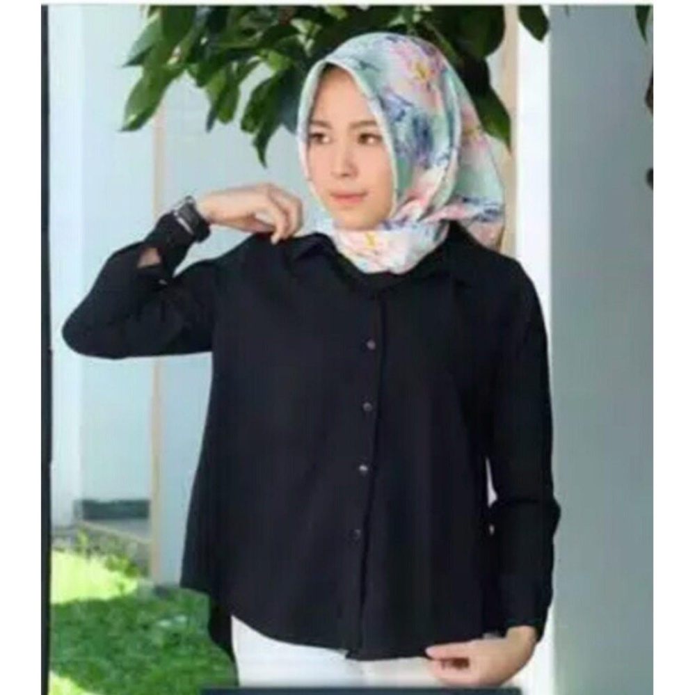 PusatFashion Kemeja Diana Casual Wanita Lengan Panjang - Hitam PusatFashion Kemeja Diana Casual Wanita Lengan Panjang - Hitam