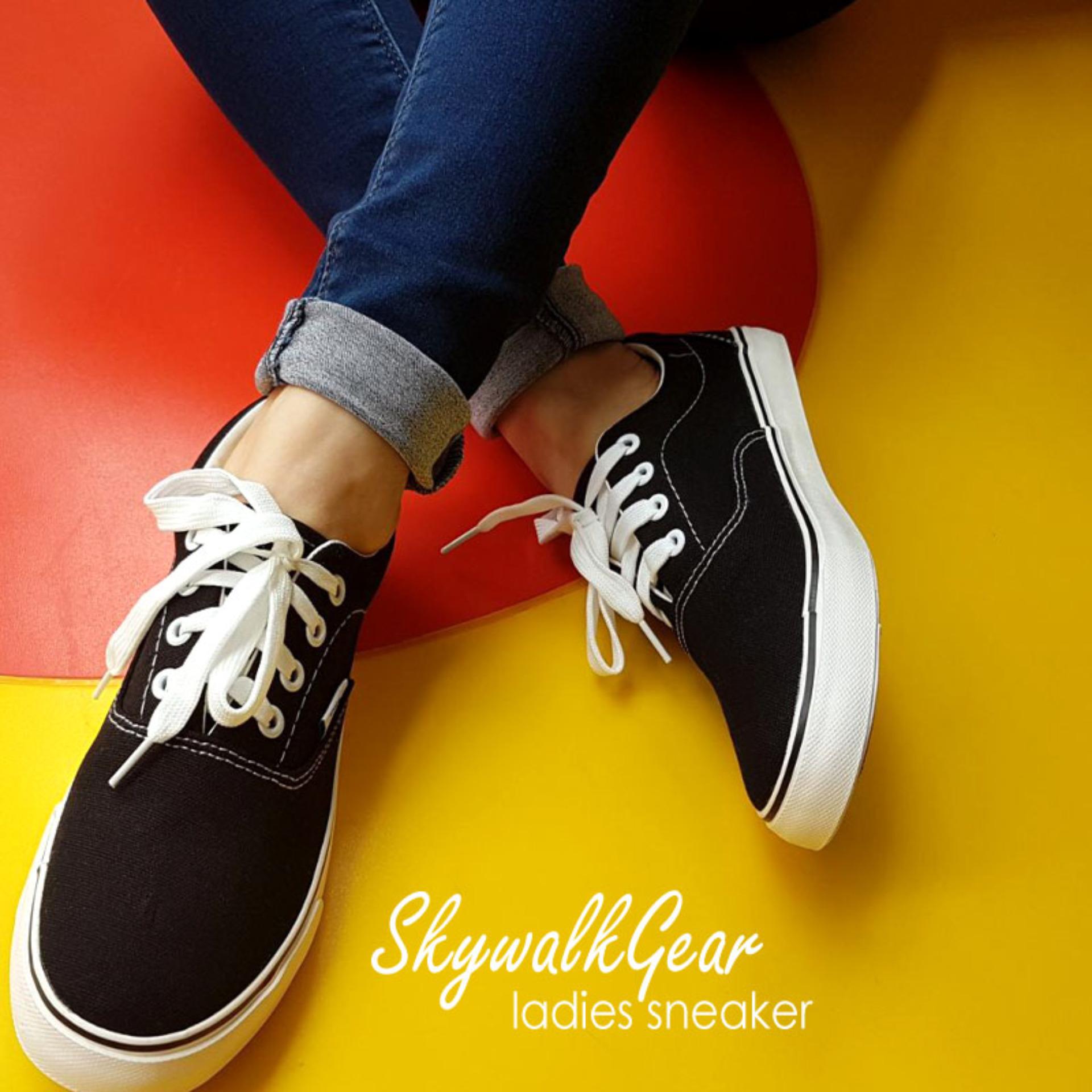 Skywalkgear Fun Women Sepatu Sneakers Wanita - B729 Black