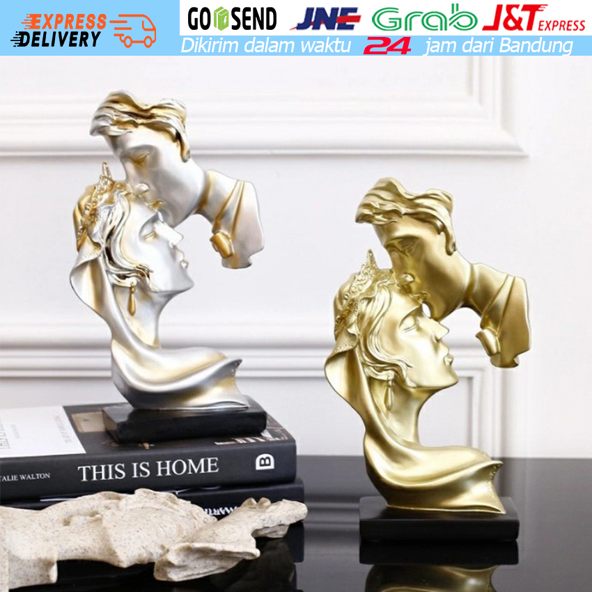 Nordic Pajangan Kissing Couple Patung Resin Emas Gold Dekorasi Ruang Tamu