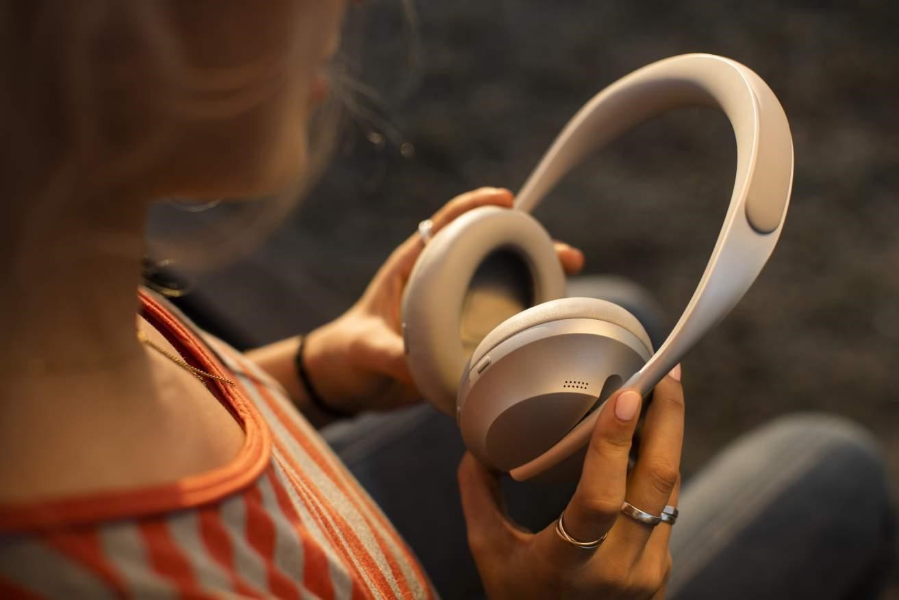 Bose Noise Cancelling Headphones 700 