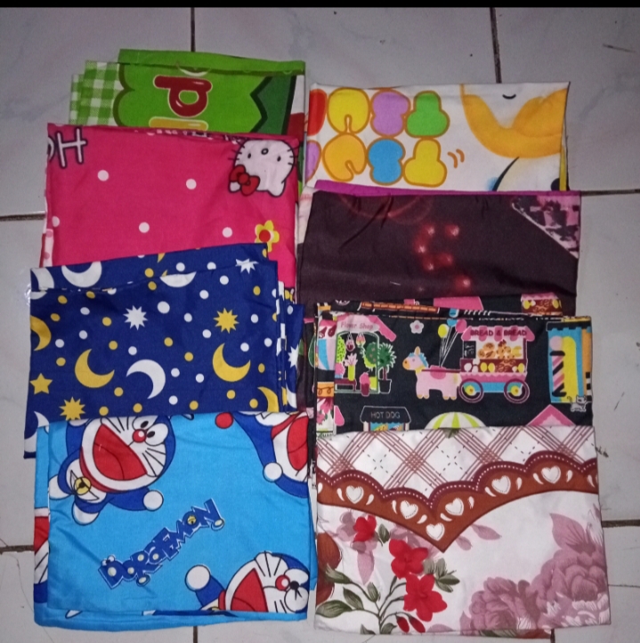 Sarung Bantal Random Harga  5,000 rupiah*Gratis Ongkir
