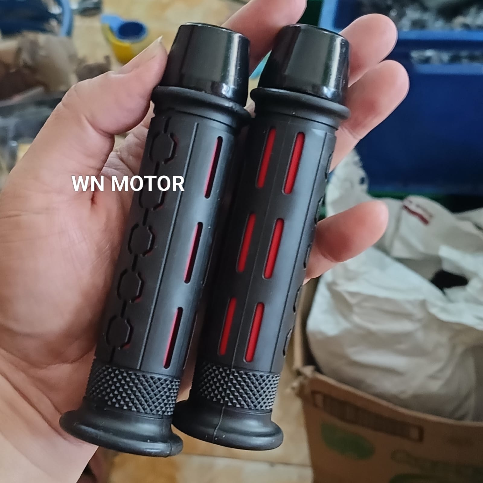 Handgrip Handfat Grip Mscw Original 100% Hg55 & Hg77 Racing Motor Universal Suitable for All Motorcycles Harga 38,007 rupiah*Gratis Ongkir