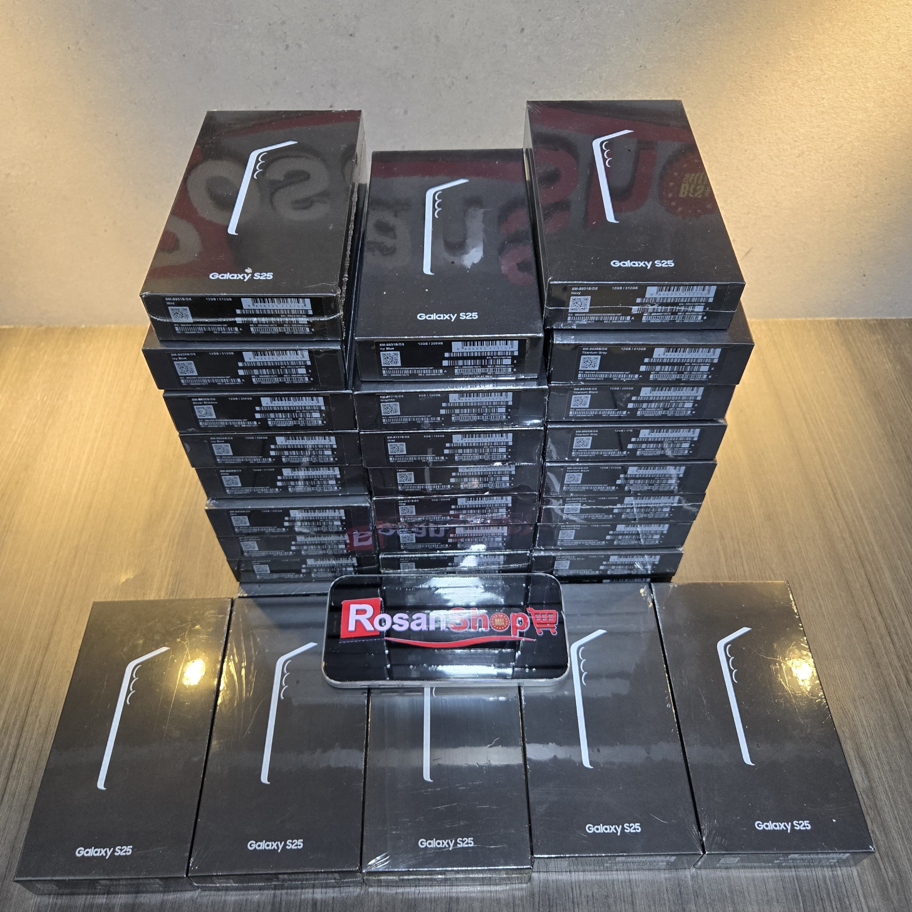 SAMSUNG GALAXY S25 ULTRA , S25+, S25 SEIN RESMI - 1TB/ 512GB / 256GB BNIB ORIGINAL Harga  80,000 Ringgit*Penghantaran Percuma