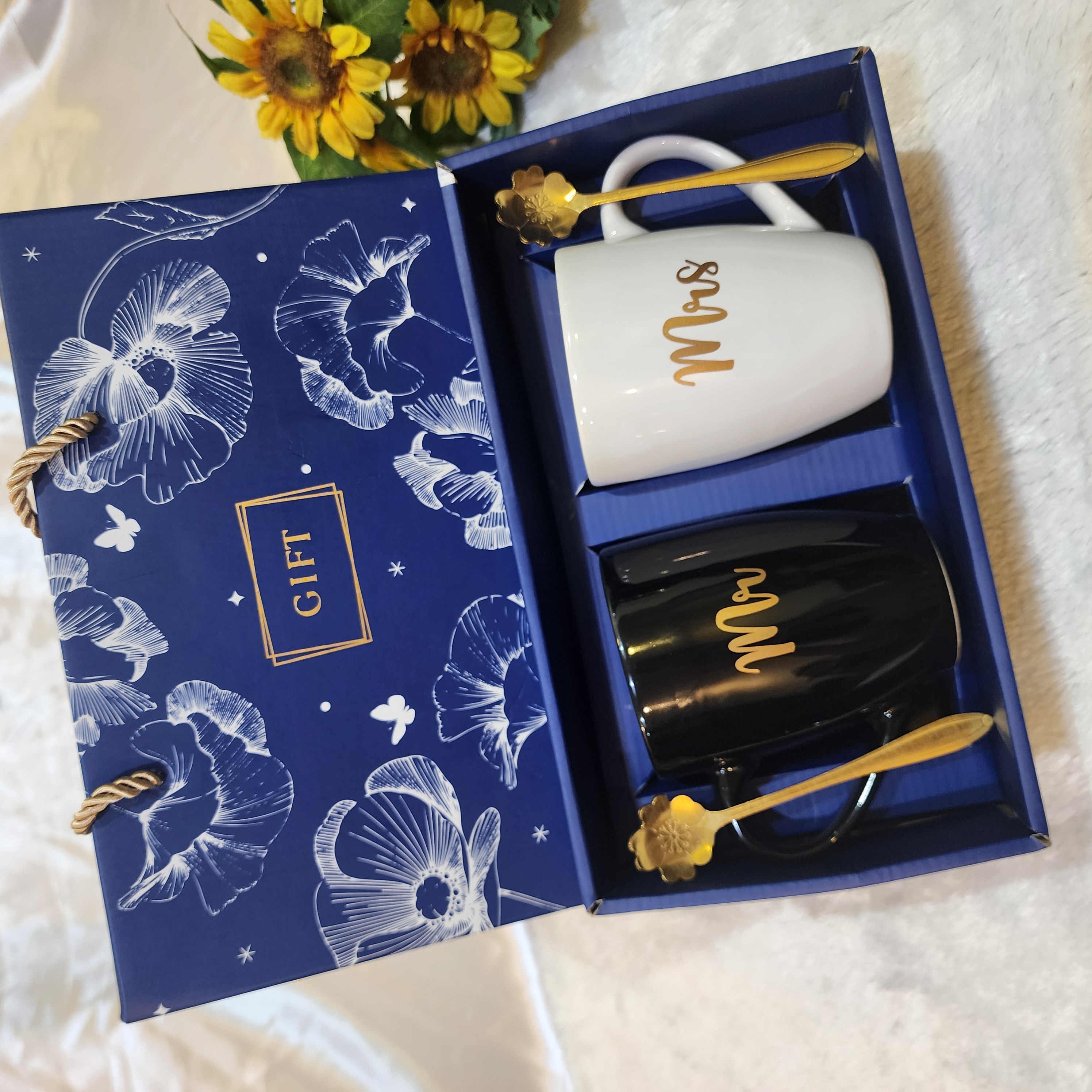 Hampers Mug Couple Keramik Set Kado Pernikahan dengan hadiah box
