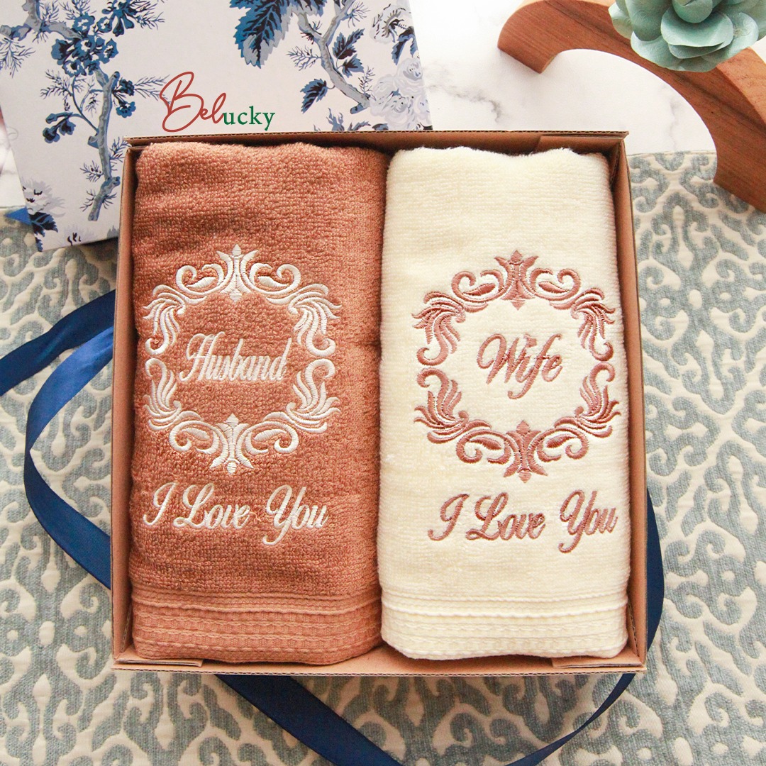 Ready Embroidered Premium Towels pernikahan hadiah pernikahan Hampers- Pigura