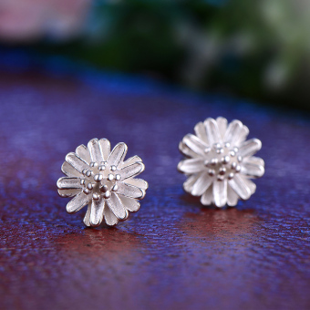 Gambar CCE925 Shishang sterling silver perak daisy kecil anting