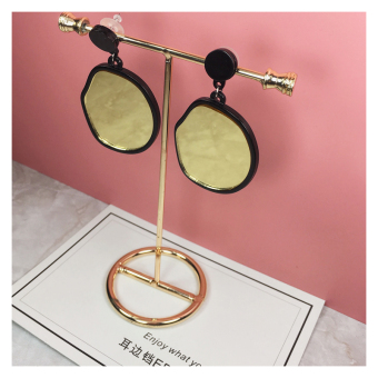jual cermin akrilik hitam dibesar besarkan anting anting jual cermin akrilik hitam dibesar besarkan anting anting