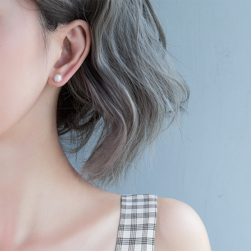 Orang Trendi Karakter 925 Sterling Silver Gongying Anting