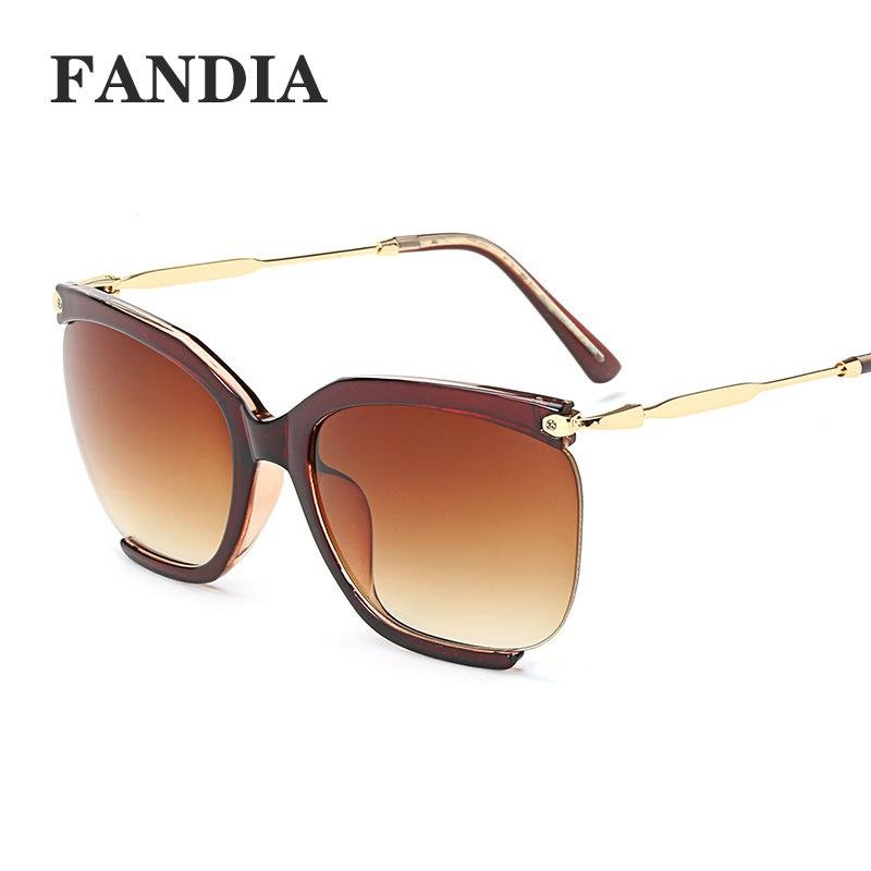 Wanita Merek Fashion Sunglasses dengan Kotak Warna Coklat-Internasional