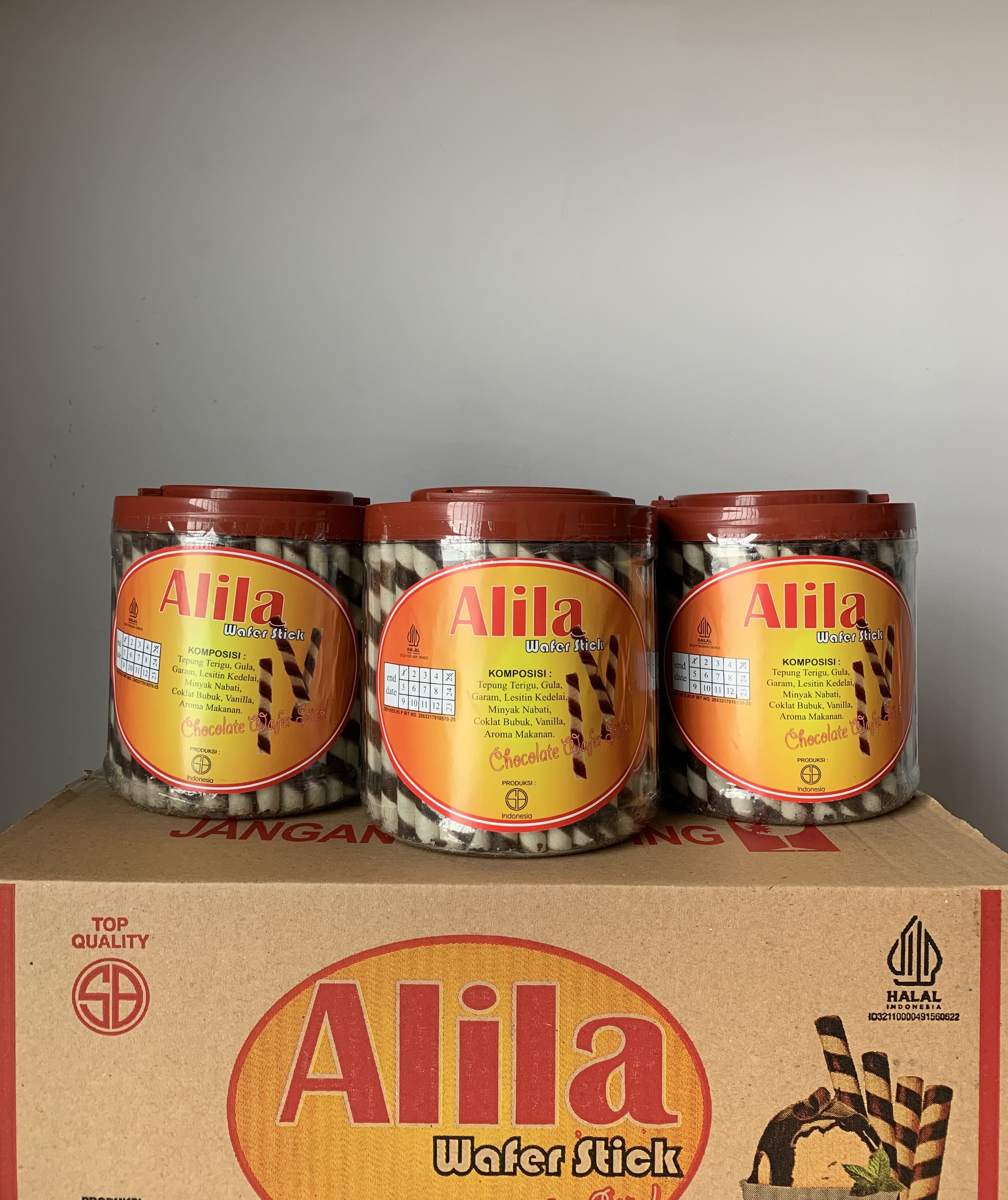 Parcel for Idul Fitri Cake Biscuit Wafer Stick Wens 1 Box Contains 12 Jars