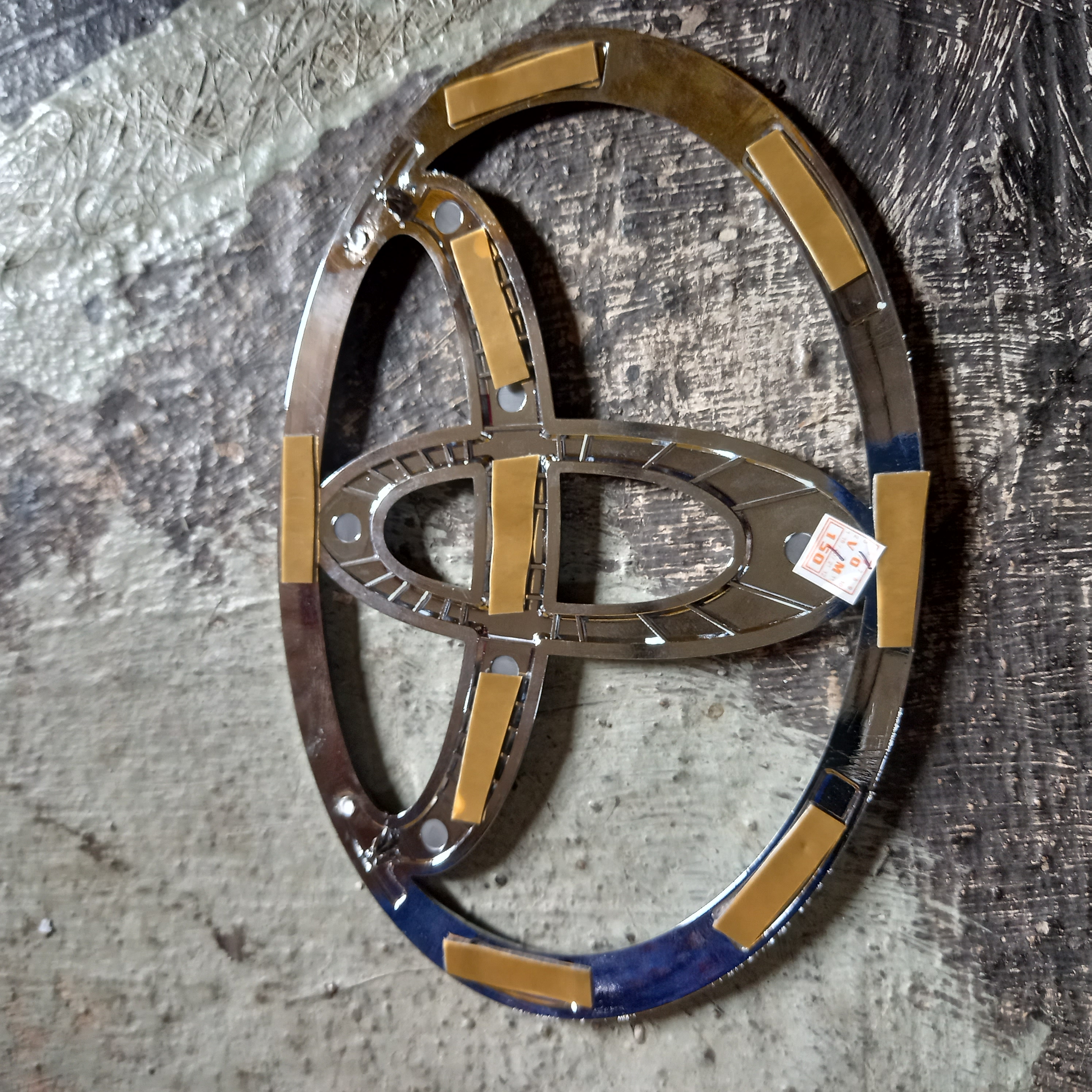 Emblem Toyota Rinosaurus 2010 Chrome Harga 35,000 rupiah*Gratis Ongkir