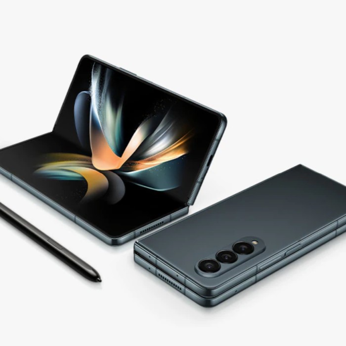 Deals!!! Samsung Galaxy Z fold 4-12GB RAM/256GB ROM-used original warranty turn signal minus LCD in off Harga  5,595,000 Ringgit*Penghantaran Percuma
