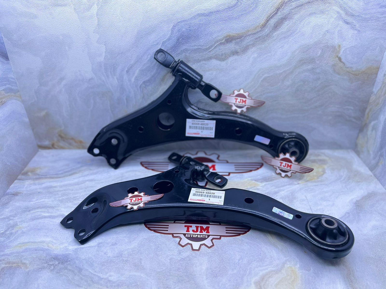 Lower Arm Sayap Bawah Camry Alphard Harrier Previa Original Harga 750,000 rupiah*Gratis Ongkir