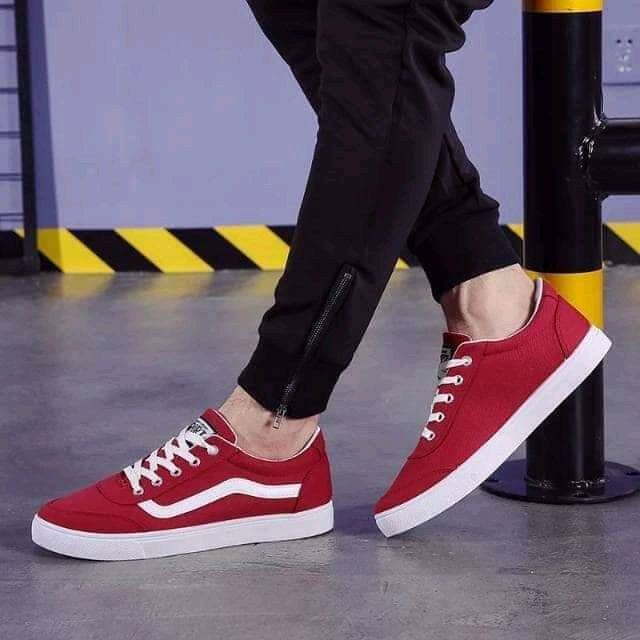 SEPATU SNEAKERS TALI PRIA VNS KASUAL / SEPATU SNEKAERS SANTAI PRIA TERBARU SEPATU SNEAKERS TALI PRIA VNS KASUAL / SEPATU SNEKAERS SANTAI PRIA TERBARU