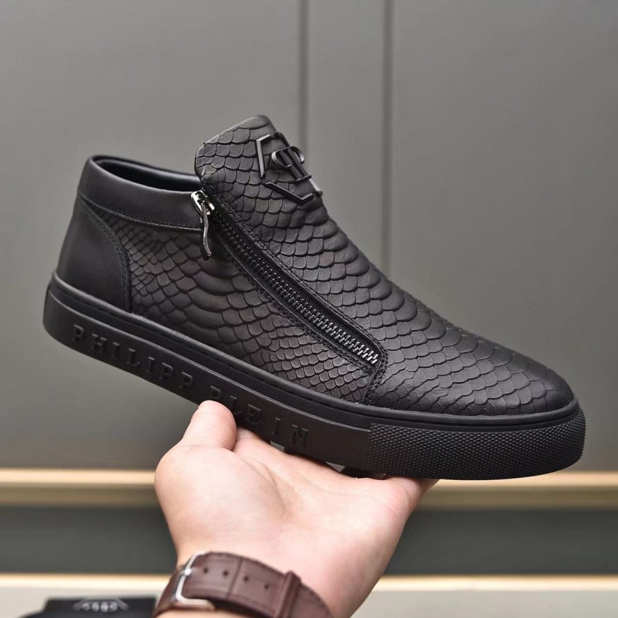 SEPATU SNEAKER SLIP ON PRIA EMBOS NEW BLACK - sepatu branded