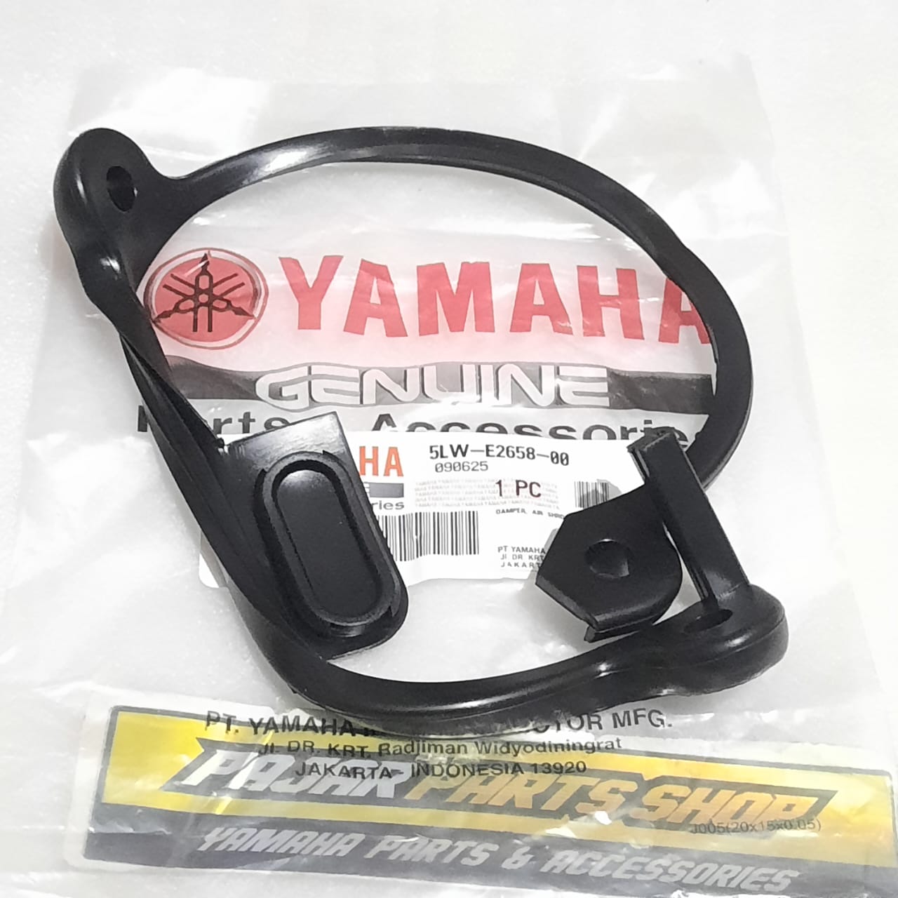Smile Nouvo original Ori Yamaha 5lw-e2658-00 rubber smile Nouvo sporty fan cover cap Harga  23,000 Ringgit*Penghantaran Percuma