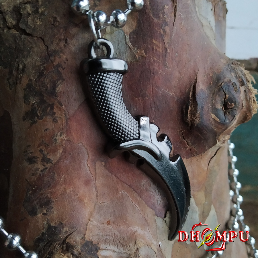 Kalung Rantai Bandul Belati Fire Dkr 592 Lazada Indonesia