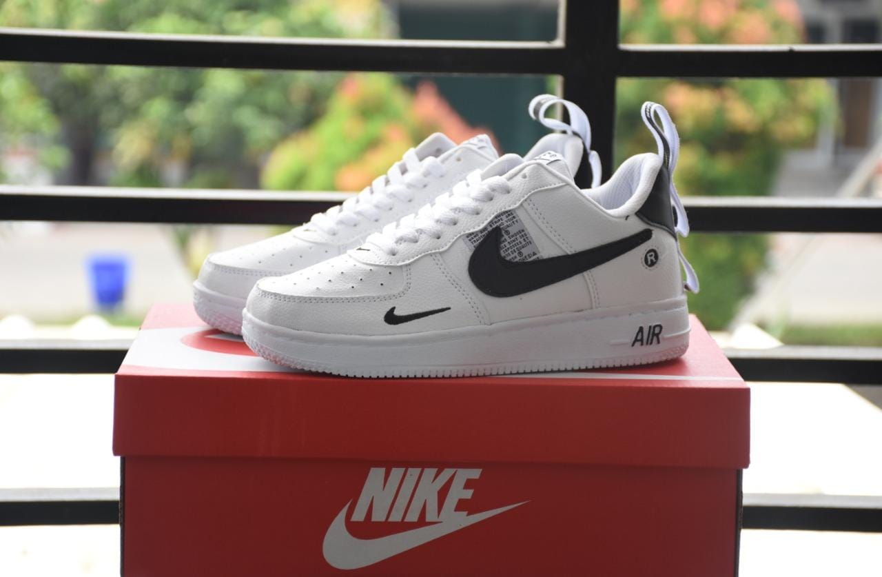 sepatu nike force one / sport wanita  / sepatu _sports / sepatu wanita  / sepatu nike _running / sepatu wanita / sepatu olajhraga