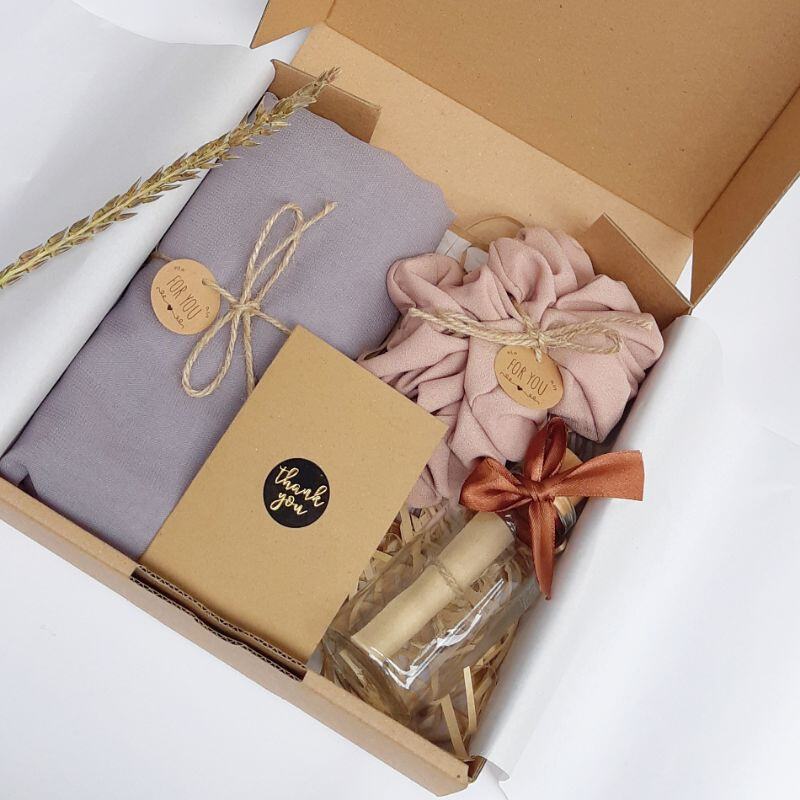 Berkah Laris - Hampers Hijab Komplit / Kado Ulang Tahun / Kado Wisuda