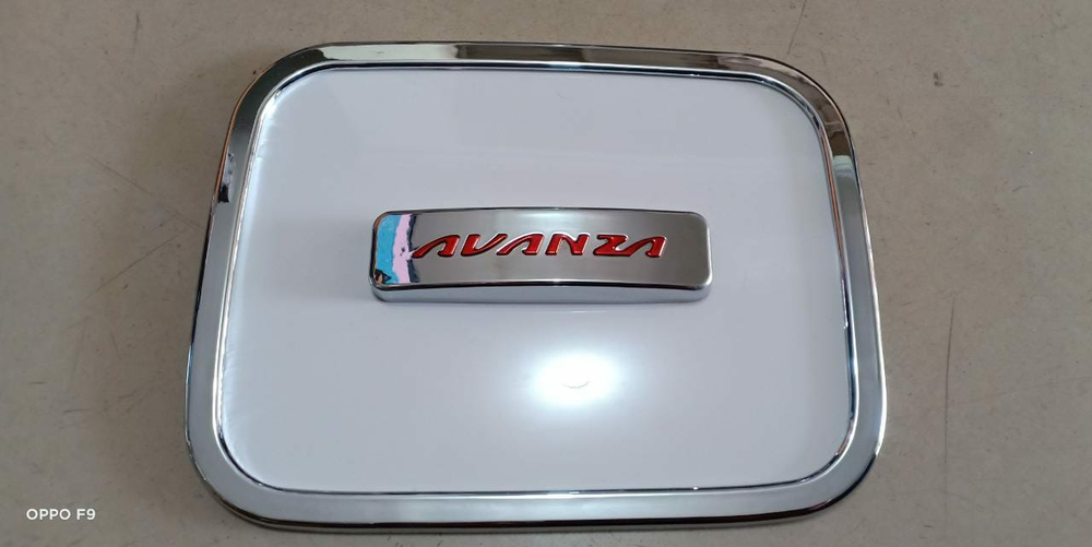 CE1-HYB-HVCZRI TANK COVER TOYOTA AVANZA TANK COVER AVANZA TUTUP BENSIN TOYOTA AVANZA TUTUP BENSIN AVANZA TUTUP TANGKI TOYOTA AVANZA TUTUP TANGKI AVANZA TUTUP TANGKI BENSIN TOYOTA AVANZA TUTUP TANGKI BENSIN HYBRID PUTIH LOGO MERAH Harga 40,000 rupiah*Gratis Ongkir