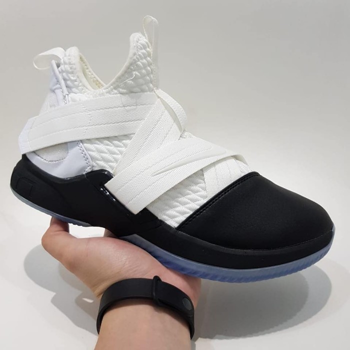 white soldier 12
