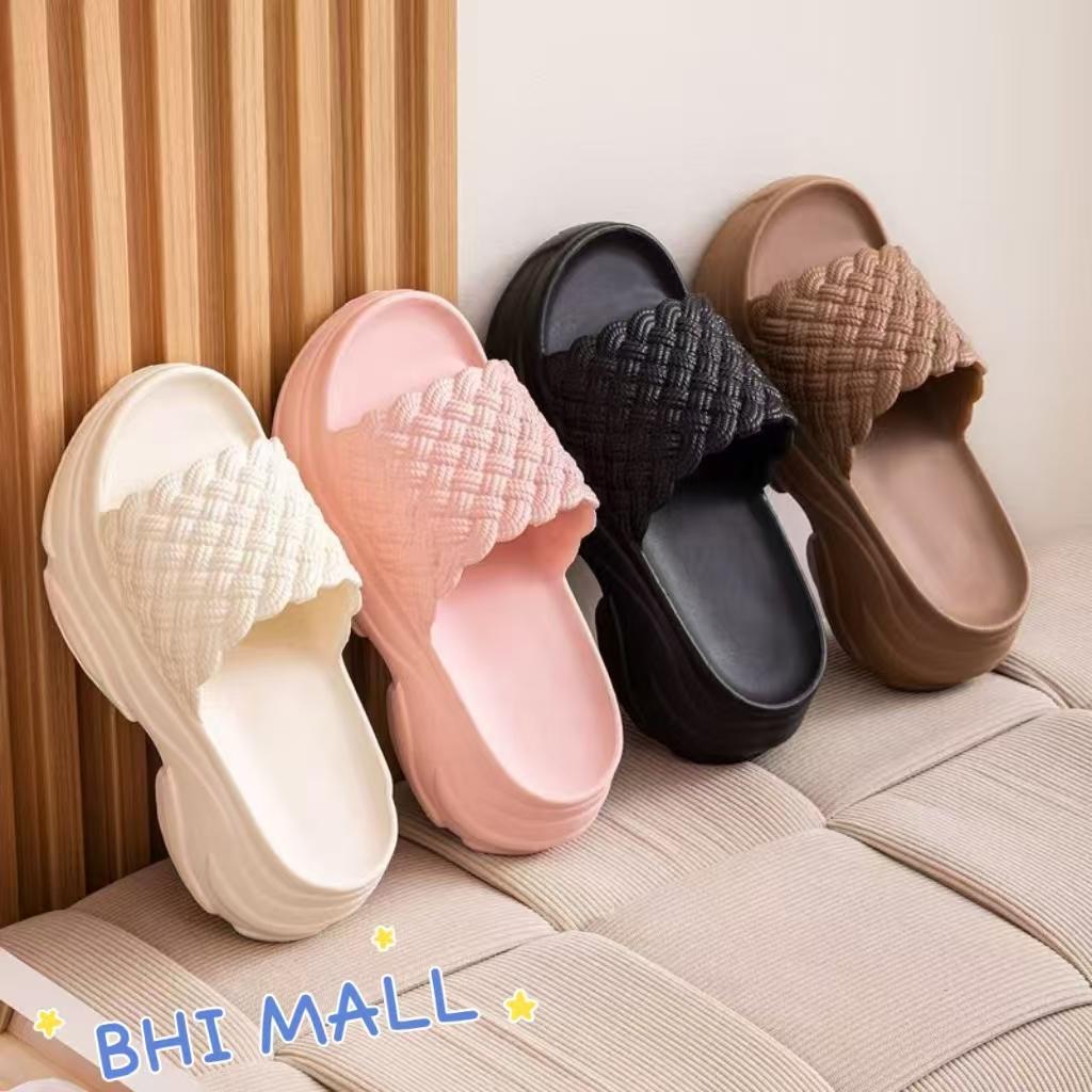 Sepatu Sandal Wedges Wanita Premium Slip On Kekinian Ringan Sandal Selop Jelly Karet Harga 31,350 rupiah*Gratis Ongkir