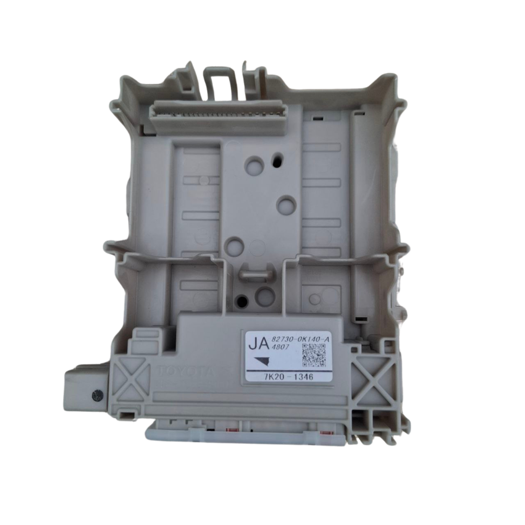 Fuse Box Toyota Hilux/Innova/Fortuner Original 2016 keatas Kode Part 82730-OK140 Harga 1,500,000 rupiah*Gratis Ongkir