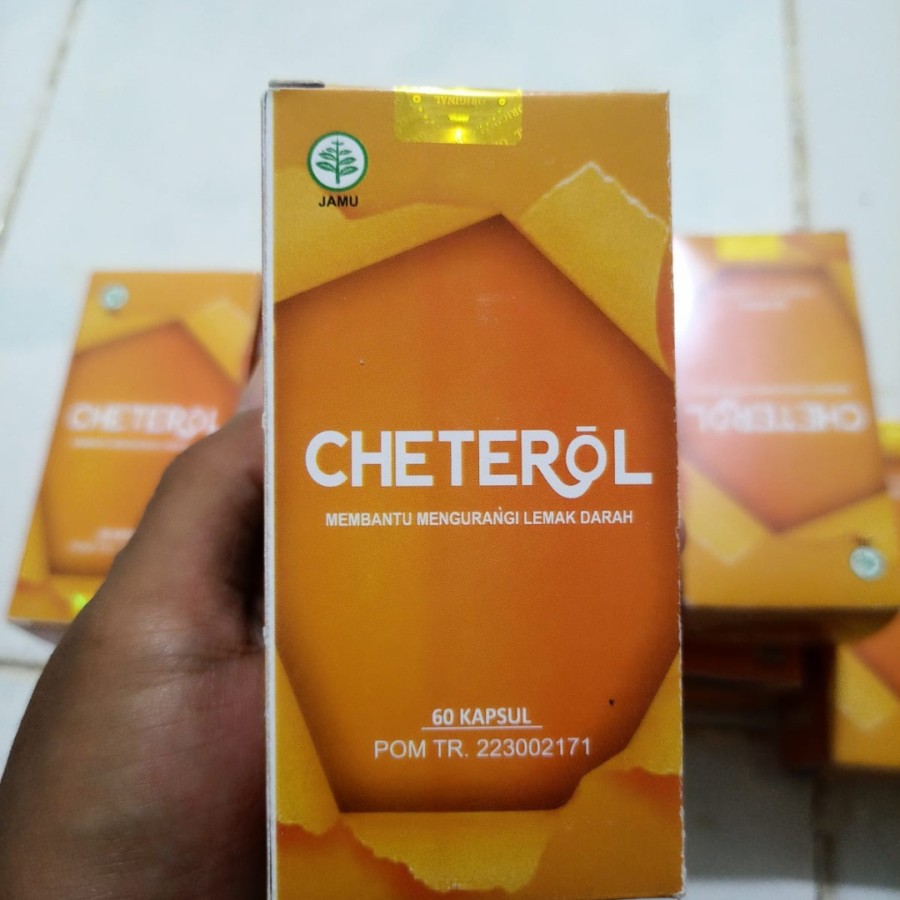 Chol orolda yalangoch qizlar