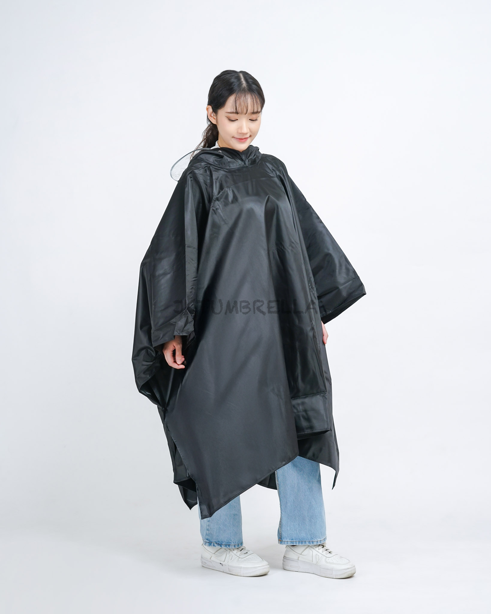 Black adult poncho raincoat hoodie plain unisex reflective Scotchlite strip-83010 Harga 89,900 rupiah*Gratis Ongkir