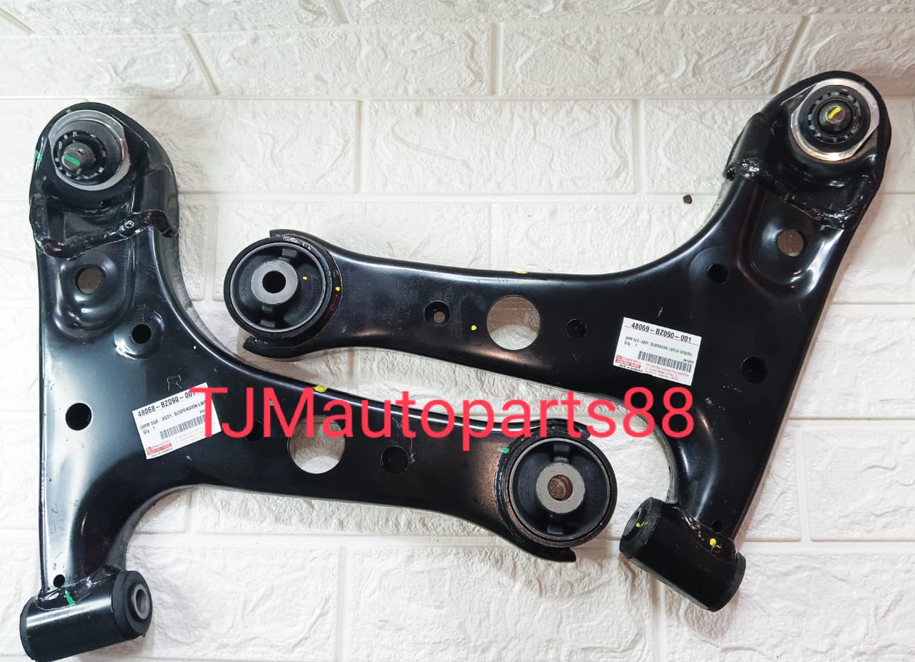 lower Arm granmax Kiri (LH) dan kanan (RH) original 48069-BZ090-001 Harga 800,000 rupiah*Gratis Ongkir