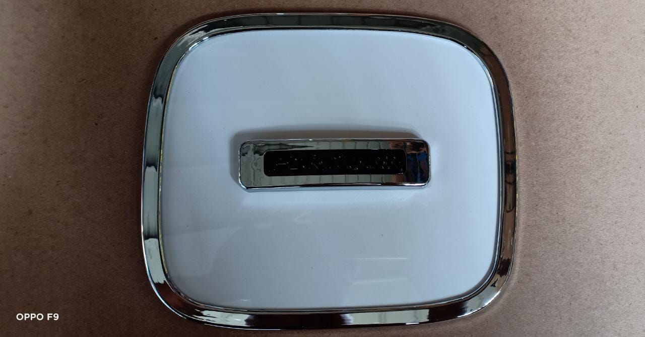 CE2-YT16FPH - TOYOTA ALL NEW FORTUNER TANK COVER HYBRID FORTUNER 16 PUTIH LOGO HITAM TANK COVER ALL NEW FORTUNER TUTUP TANGKI FORTUNER 2016 TANK COVER ALL NEW FORTUNER 2016 UP HYBRID PUTIH LOGO HITAM TANK COVER TOYOTA ALL NEW FORTUNER MODEL HYBRID Harga 57,500 rupiah*Gratis Ongkir