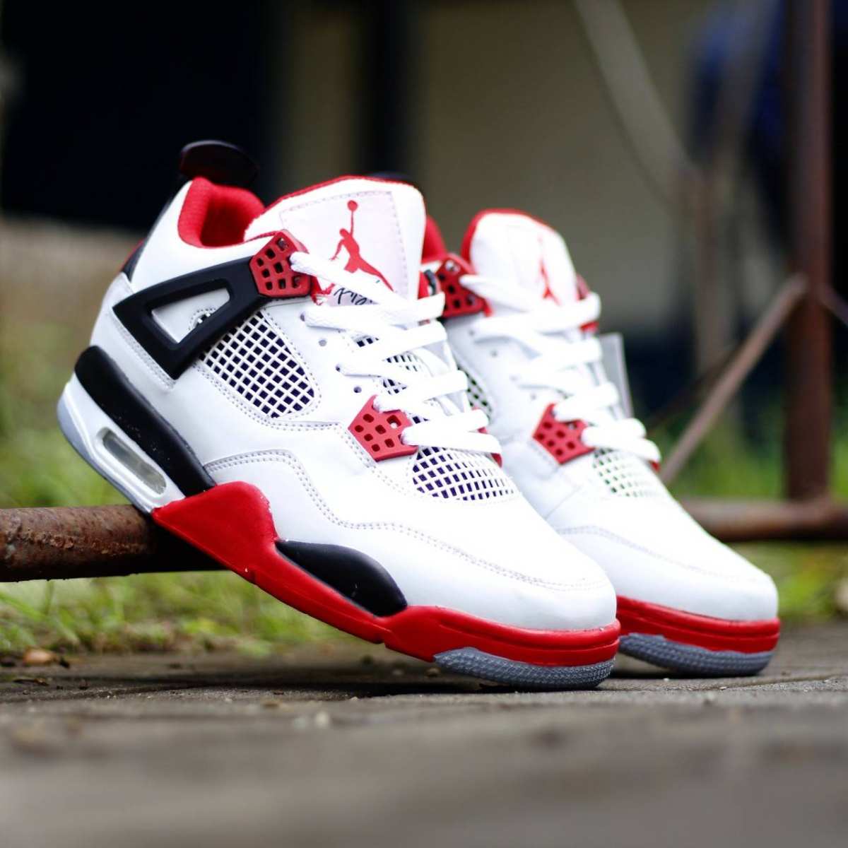 jordan 4 harga