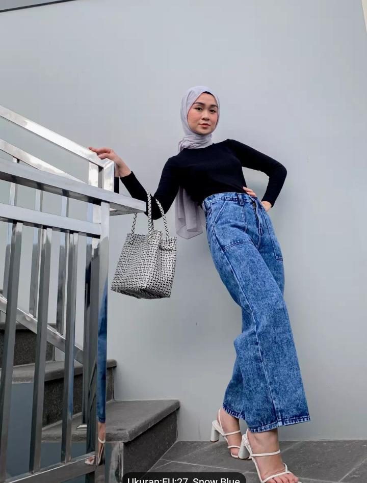 Qizlar, sizlarga sik sorish yoqadimi? Hol pussies qattiq xoroz emo