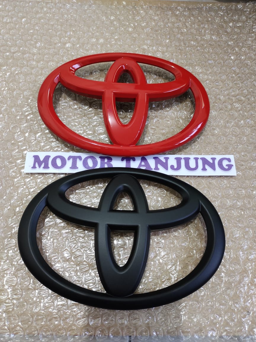 emblem logo gril innova set depandan belakang 2012-2015 Harga 150,000 rupiah*Gratis Ongkir