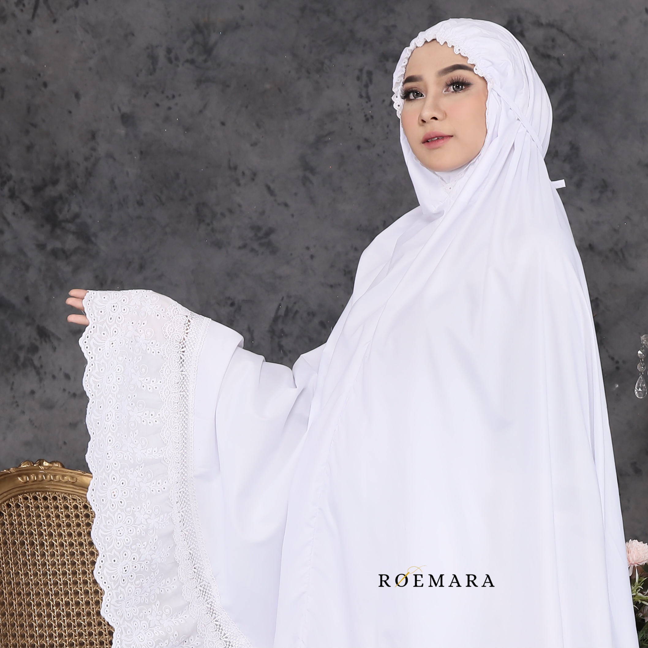Roemara - Plain White Adult Mukena with Embroidered Lace | Mukena Aisyah | White Mukena