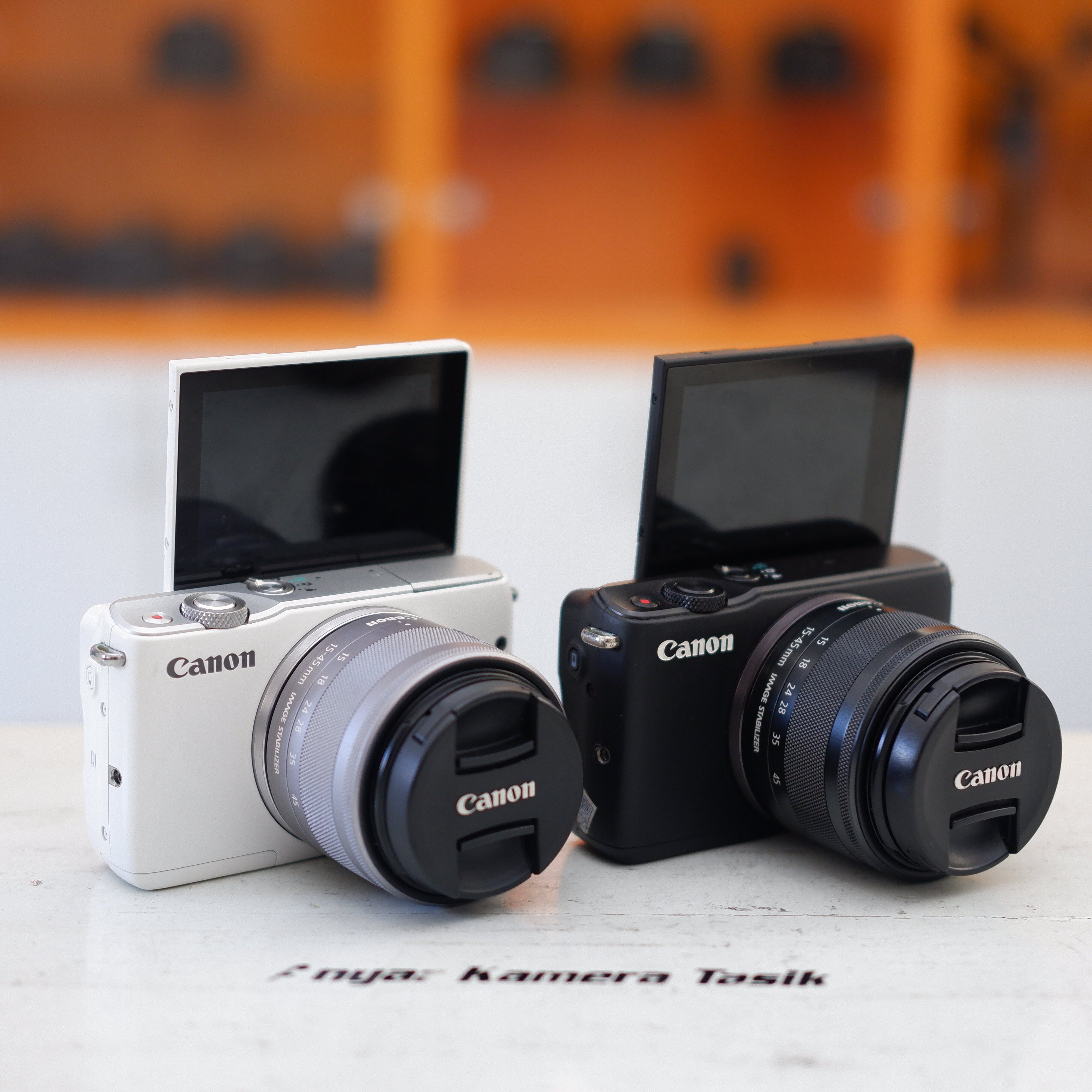 kamera canon m10 second