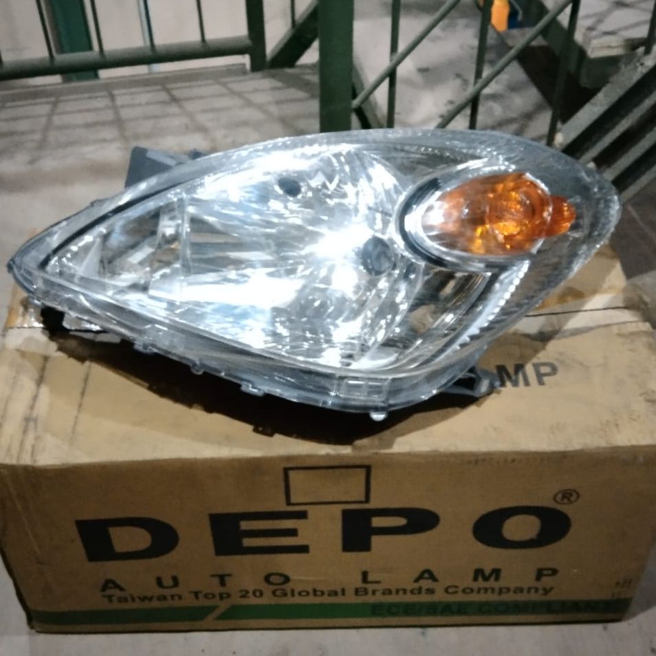 Head lamp Toyota Xenia/Avanza VVTi left (LH) Harga  792,800 Ringgit*Penghantaran Percuma