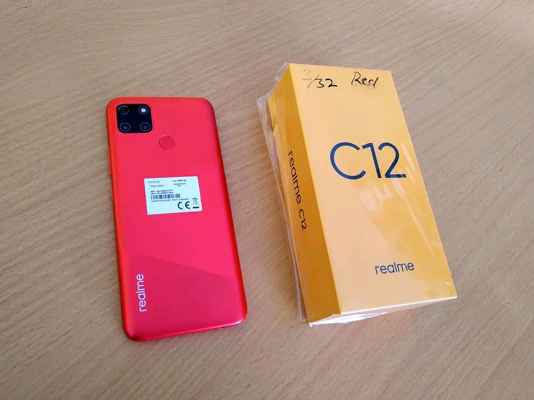 Realme c12 Ram 3/32 nominus masih mulus fullshet second rasa baru garansi resmi Indonesia Harga  900,000 Ringgit*Penghantaran Percuma