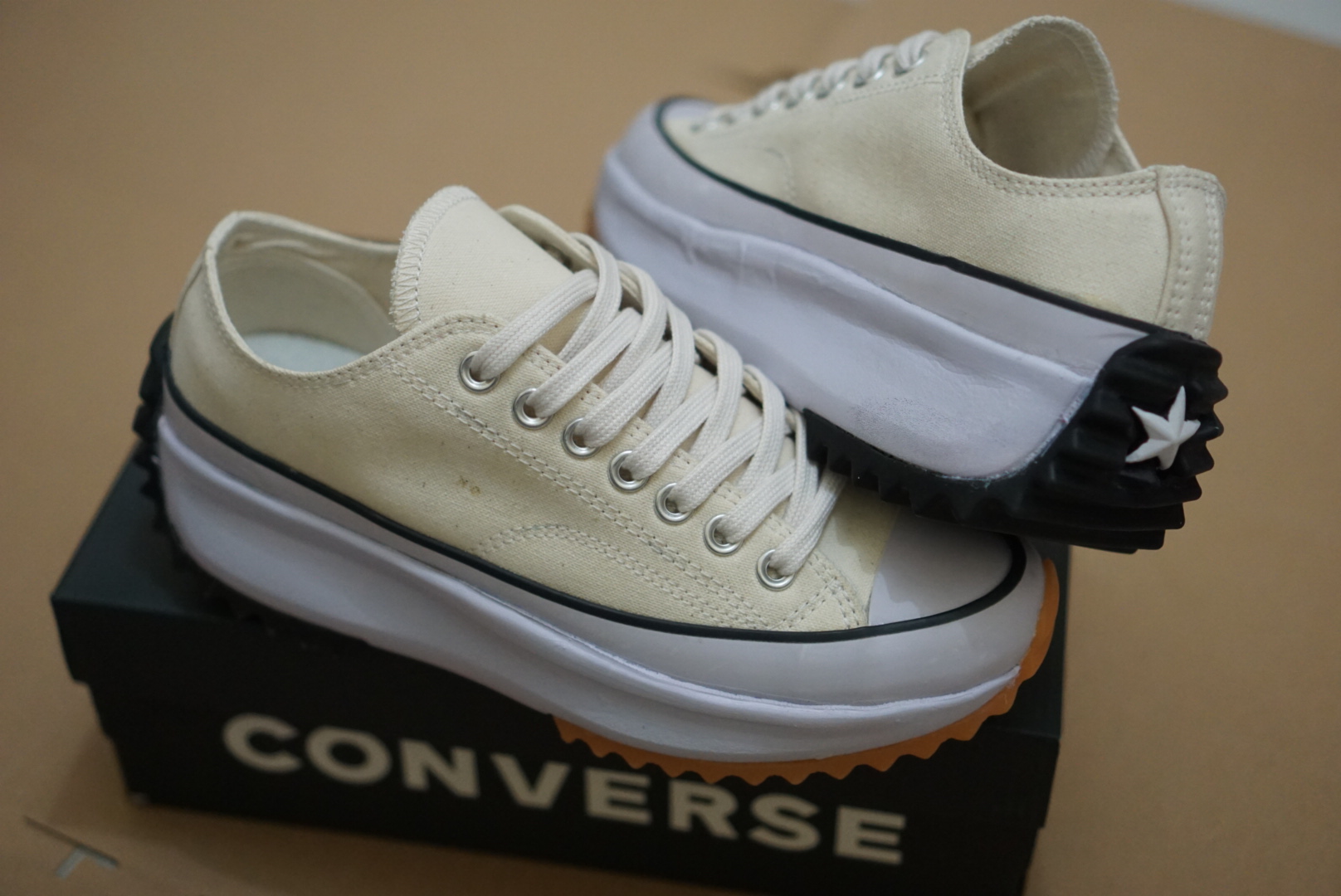 RUN STAR HIKE OX ALL STAR_CONVERSE SEPATU WANITA PREMIUM SNEAKERS CASUAL IMPORT VIETNAM TERMURAH BERKUALITAS RUN STAR HIKE OX ALL STAR_CONVERSE SEPATU WANITA PREMIUM SNEAKERS CASUAL IMPORT VIETNAM TERMURAH BERKUALITAS