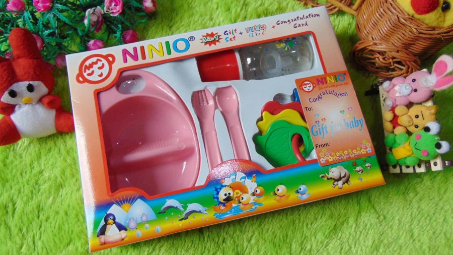 kembarshop - Paket Kado Bayi Lahiran Ibu Melahirkan Baby Gift Set Hampers Feeding Set Tempat Makan Pink
