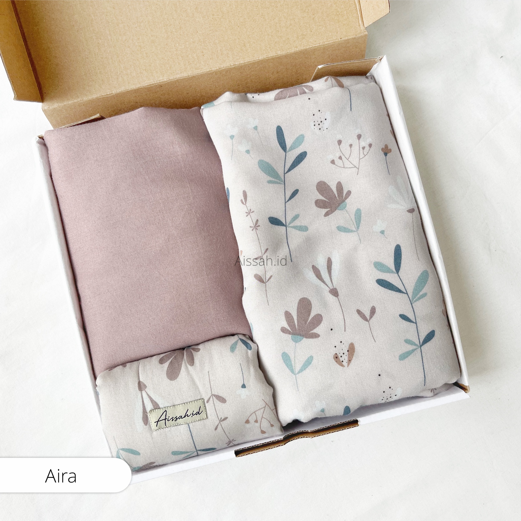 Premium Rayon Mukena with Elegant Motifs with Pouch - Birthday & Anniversary Gift for Women Harga 225,000 rupiah*Gratis Ongkir