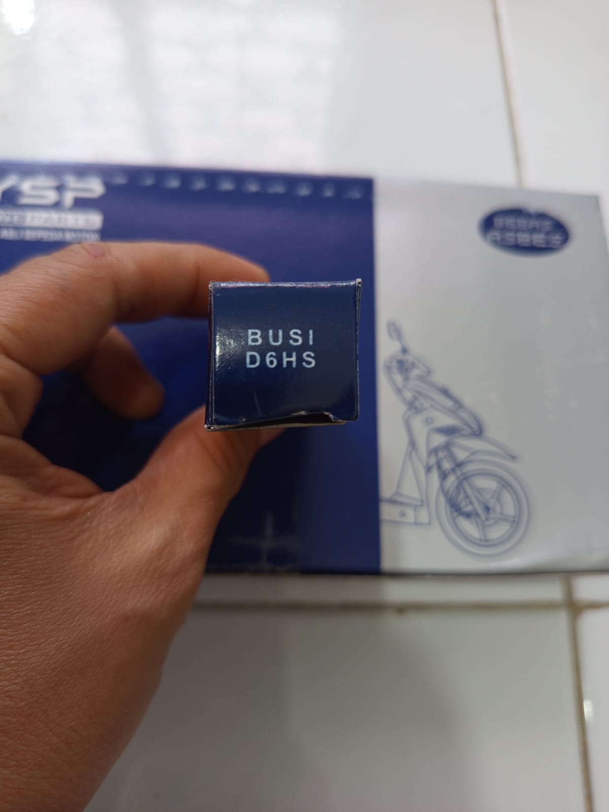 Spark plug d6hsa original YSP genuine part Honda 90,C90 Harga 17,300 rupiah*Gratis Ongkir