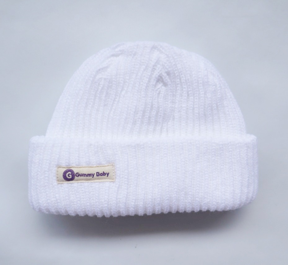 white skate beanie