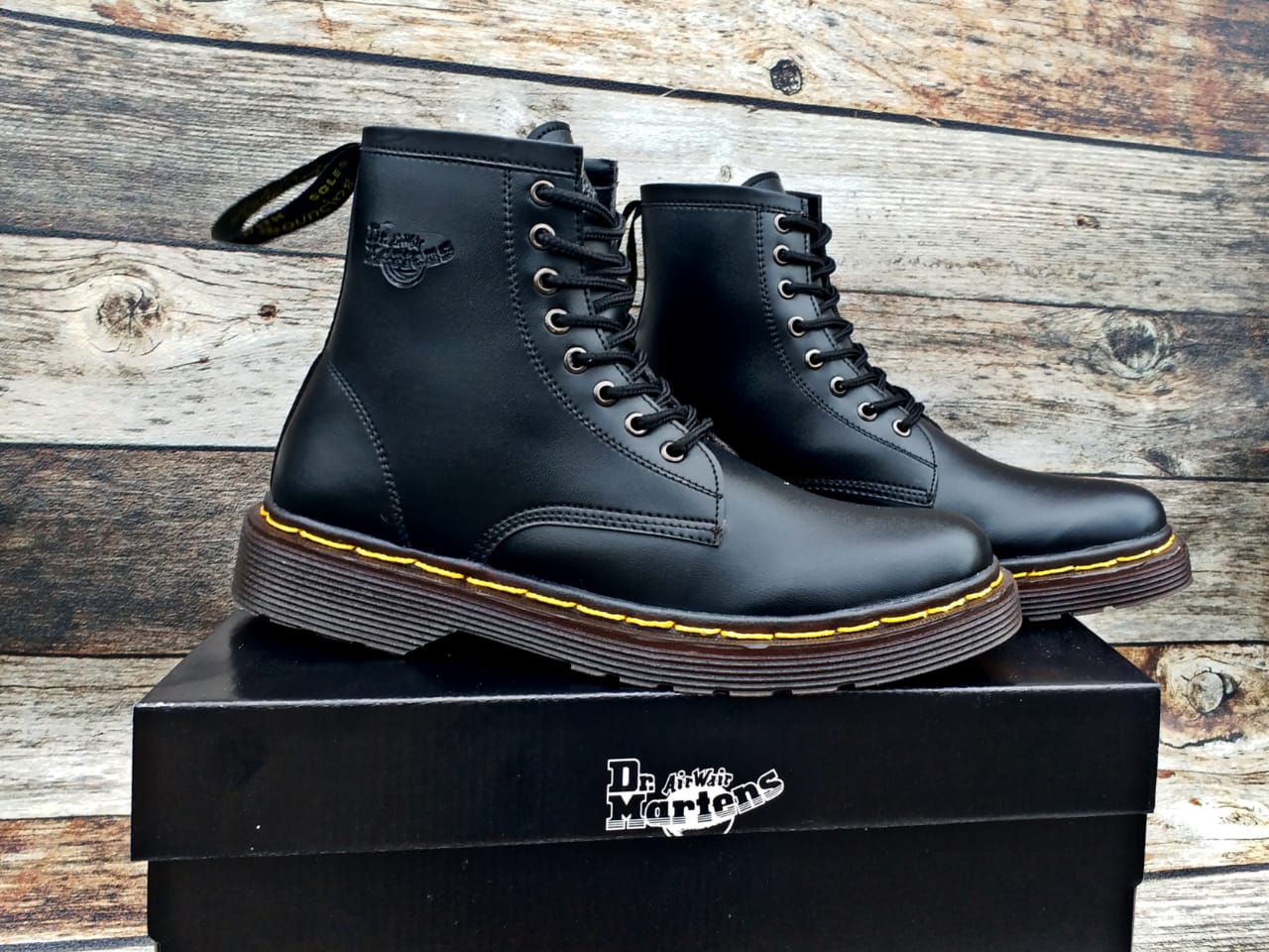 Sepatu dr shop martens original