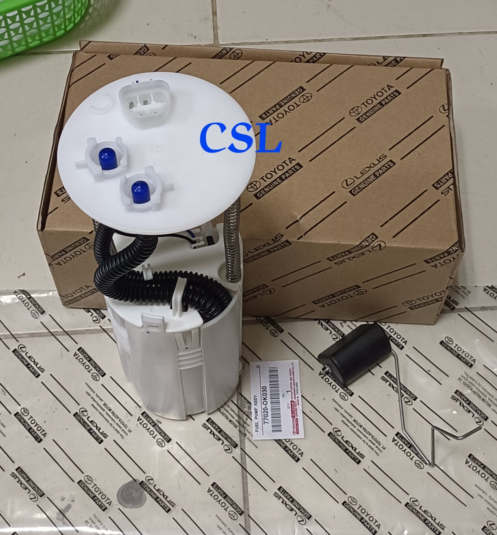 FUEL PUMP ASSY KOMPLIT INNOVA OLD TAHUN 2007-2015 77020-OK030 Harga 675,000 rupiah*Gratis Ongkir