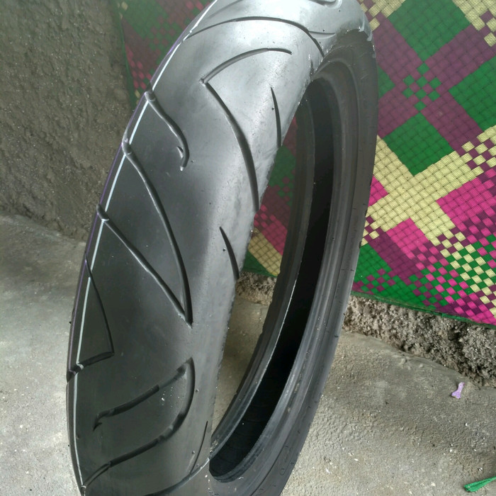 ban second ukiran merek corea, ukuran90/80-14. ready new Harga 28,000 rupiah*Gratis Ongkir