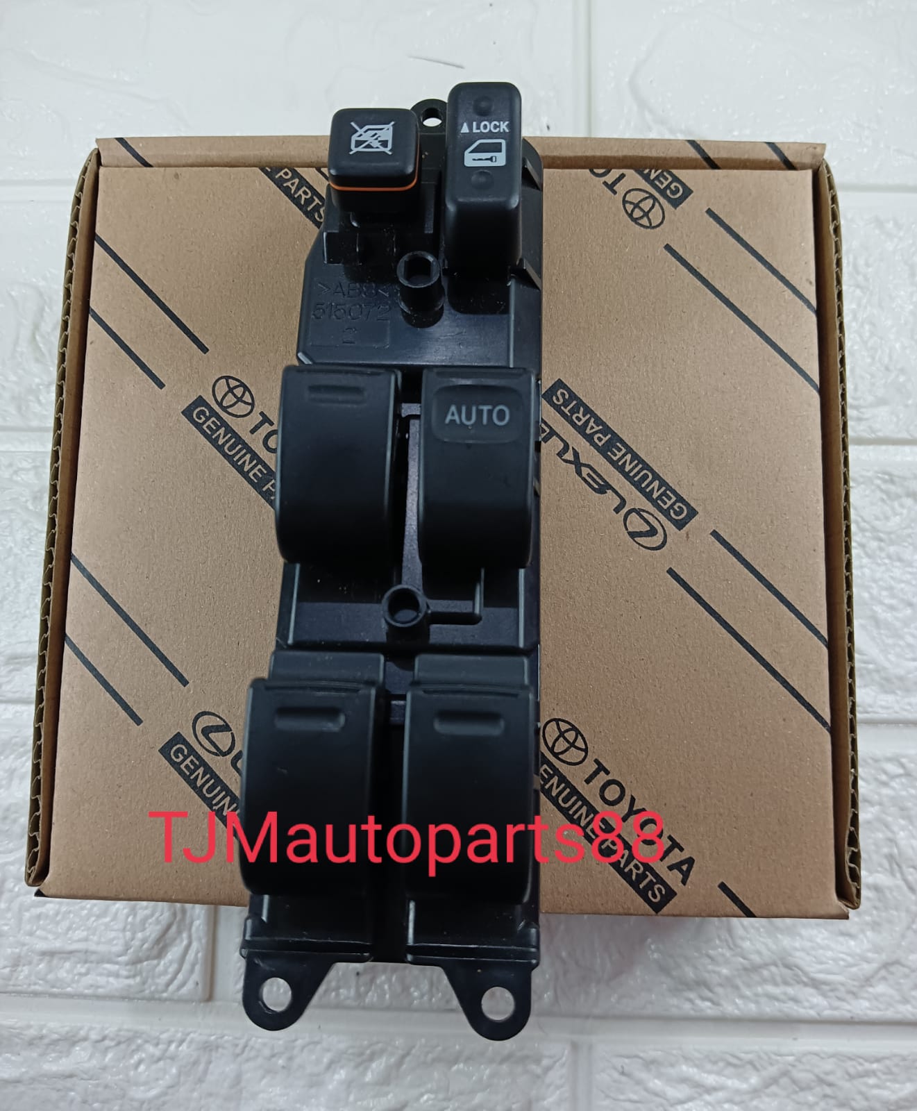 Saklar Power Window Toyota Innova old 84820-0k071 Original Harga 750,000 rupiah*Gratis Ongkir