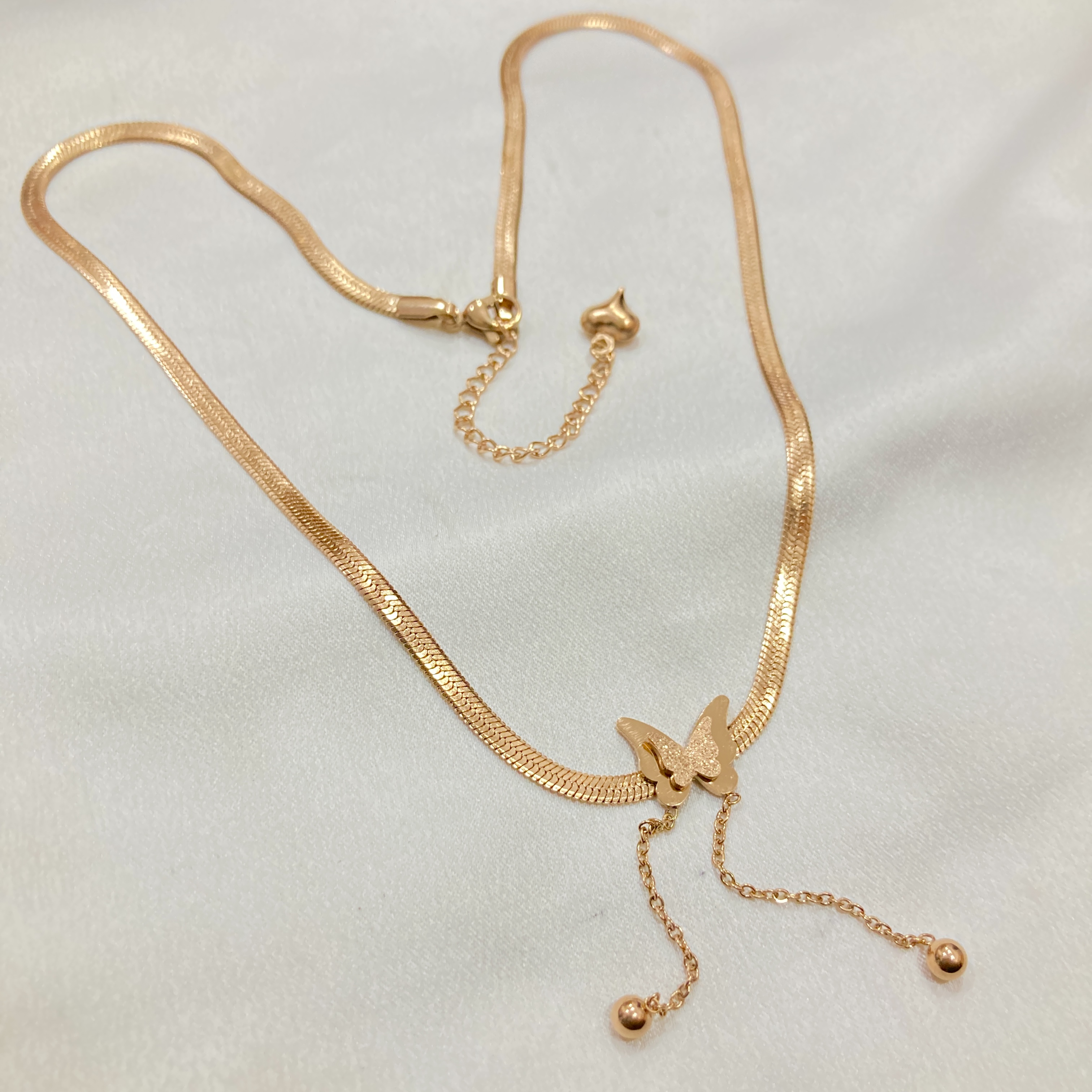 Kalung Belut Titanium Kupu-Kupu Anti 