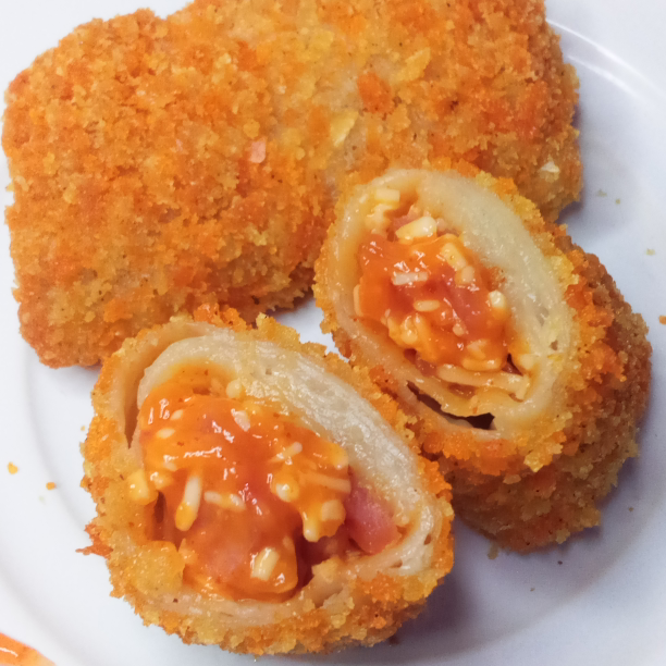 Risol sosis pedas frozen isi 5pcs - Lazada | Lazada Indonesia