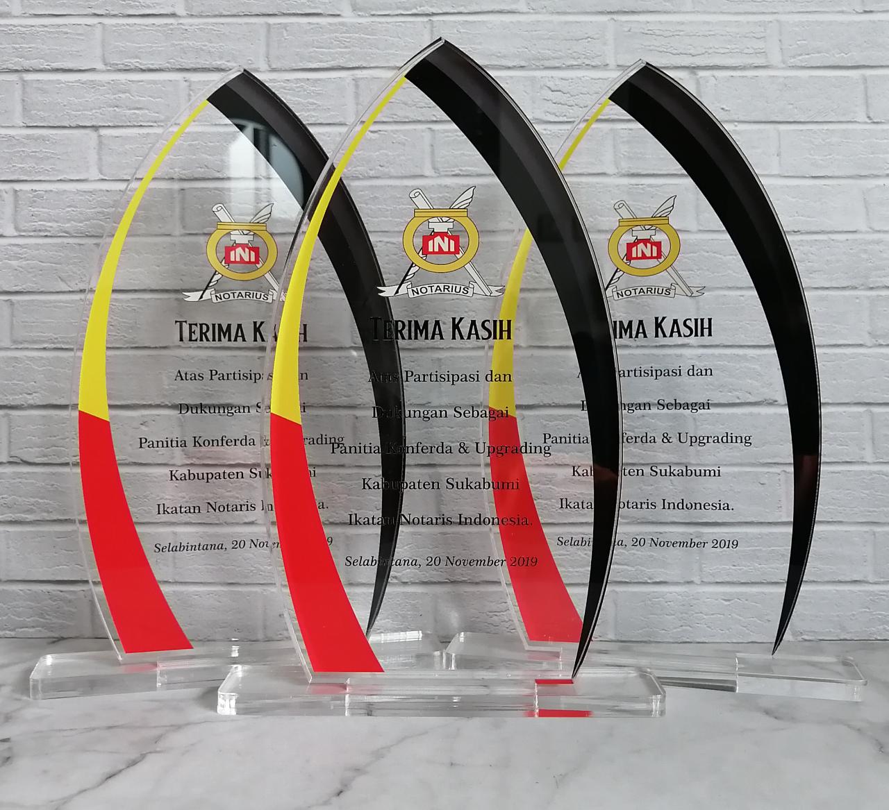 TERmurah Plakat Akrilik Custom / Plakat Seminar/ Plakat Penghargaan Ukuran 20x10 5mm Design Free